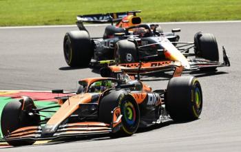 Hamilton gana GP de B&eacute;lgica de F1 tras la descalificaci&oacute;n de su compa&ntilde;ero Russell