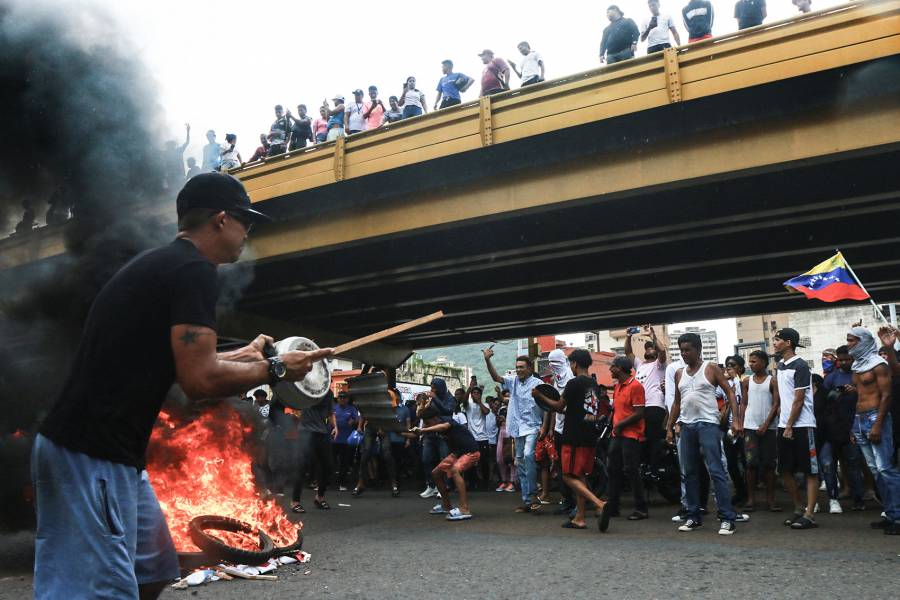 Fuerzas de seguridad venezolanas deben garantizar el derecho a protestar, afirma Unión Europea