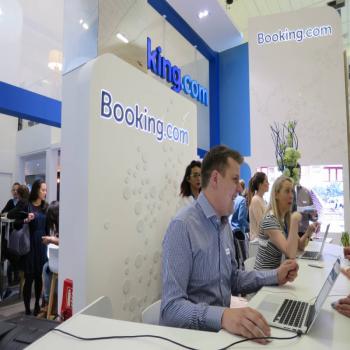 CNMC impone multa millonaria a Booking