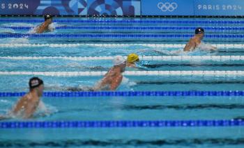 Magnifique Marchand gana su segundo oro con triunfo en 200 braza