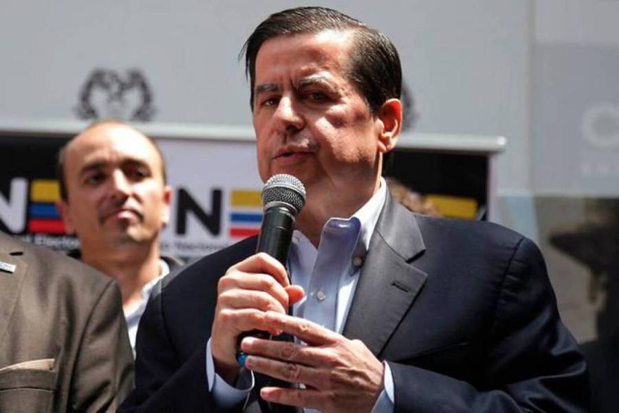 Gobierno socializa reformas y Acuerdo de Paz con senadores liberales