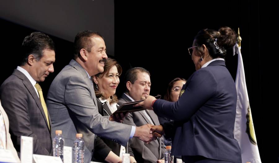 Entrega GEM acuerdos de incorporación a instituciones educativas particulares