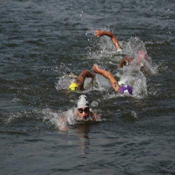 Par&iacute;s 2024: Atleta vomita tras nadar en el R&iacute;o Sena
