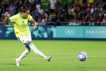 La heroica actuaci&oacute;n de la guardameta alemana elimina a Canad&aacute; del f&uacute;tbol femenino ol&iacute;mpico