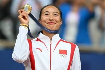 Zheng Qinwen conquista el oro en el tenis de Par&iacute;s 2024