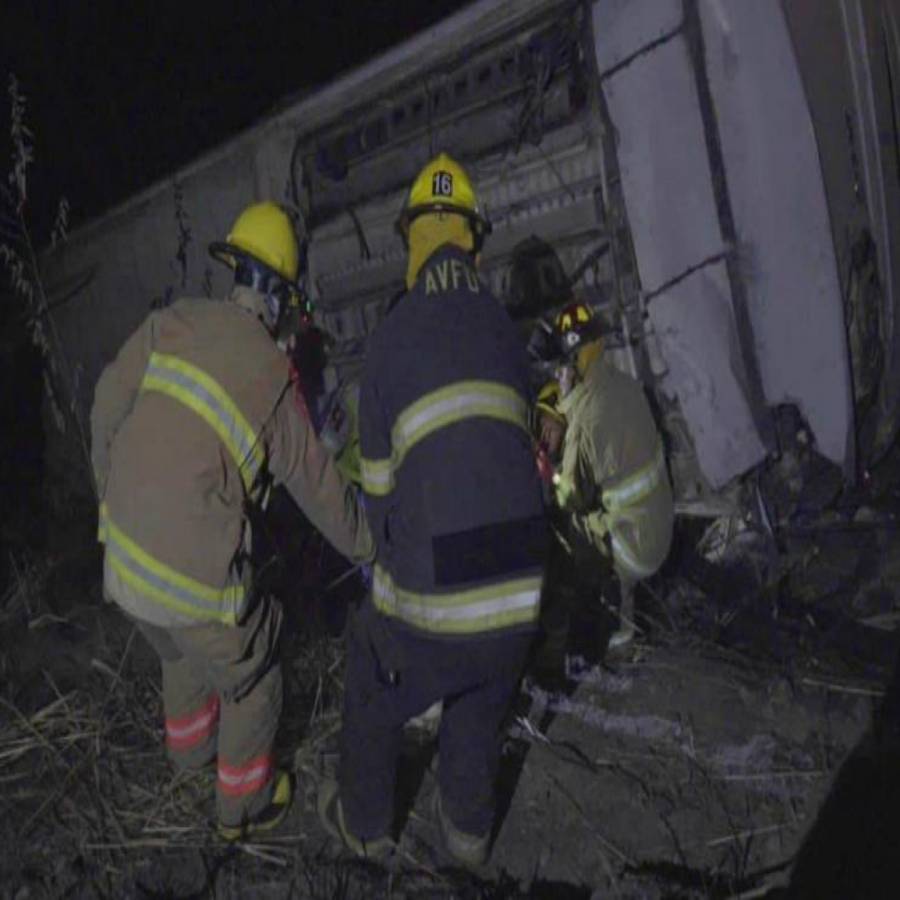 2 muertos tras volcadura de autobús en Zacatecas