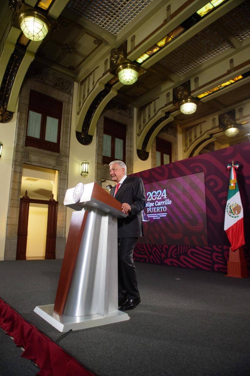Con reforma electoral debe evitarse la simulación en candidaturas de minorías: AMLO