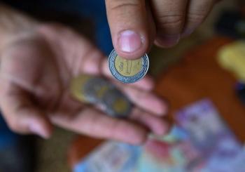 Peso mexicano se deprecia por encima de las 20 unidades por d&oacute;lar, arrastrado por incertidumbre global