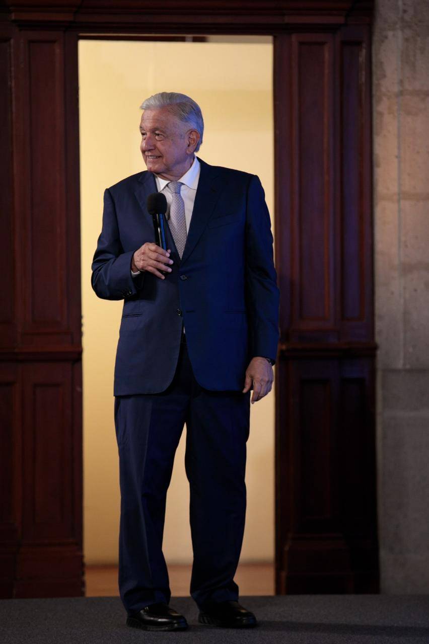 Econom&iacute;a mexicana pas&oacute; la prueba: AMLO