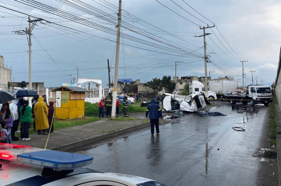 Choque múltiple en la carretera Toluca-Naucalpan deja un muerto y dos heridos graves