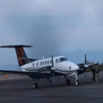 Piloto pudo ser otro y tambi&eacute;n punto de partida de avioneta que traslad&oacute; a capos mexicanos a EU: AMLO