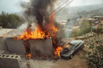 Incendio en Tijuana causado por Tesla conectado ilegalmente a poste de energ&iacute;a