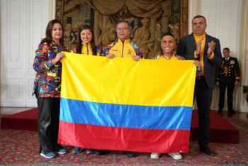 Petro destaca el esp&iacute;ritu de igualdad y libertad en homenaje a paral&iacute;mpicos colombianos