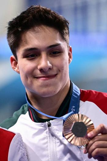 El mexicano Olvera logra bronce individual en clavados, su segunda medalla de Par&iacute;s