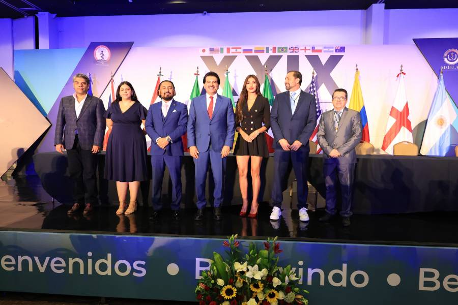 Realizan Seminario Internacional de Cirugía Estética e impulsan reformas para profesionalización