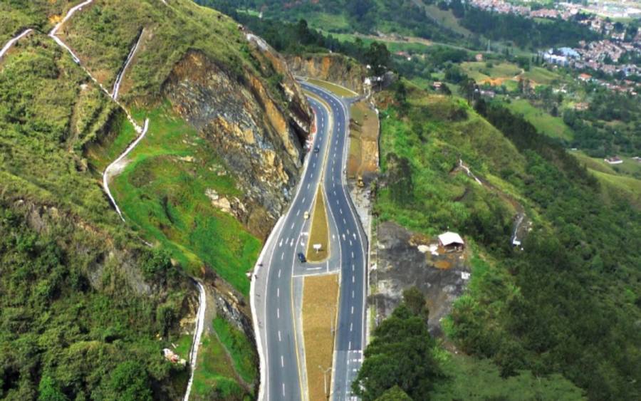 Aumentan inversi&oacute;n para reparar la autopista Medell&iacute;n-Bogot&aacute; tras bloqueos