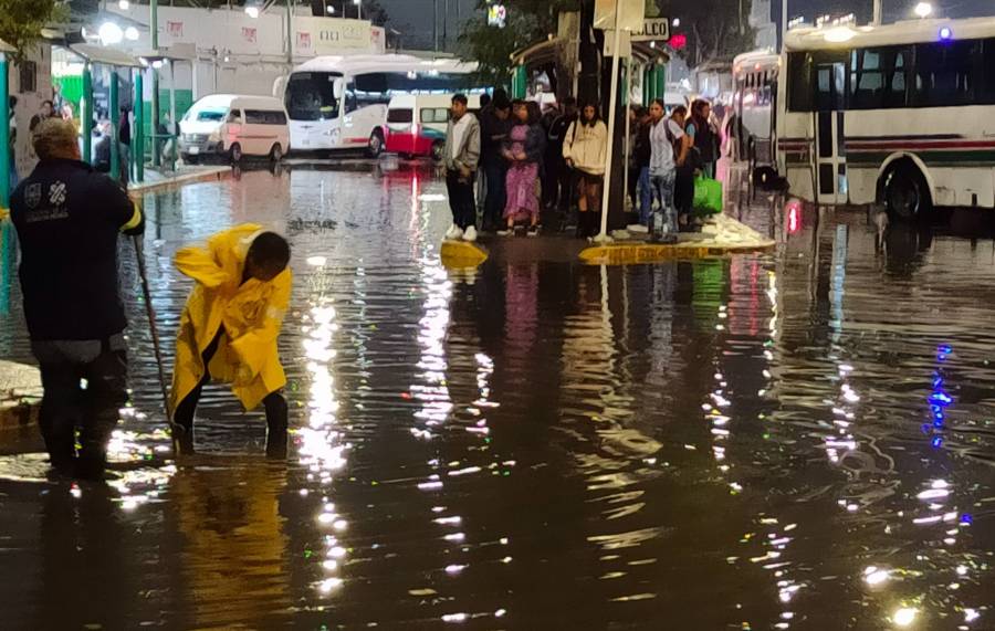 Prevén lluvias fuertes y ambiente caluroso este sábado en la CDMX