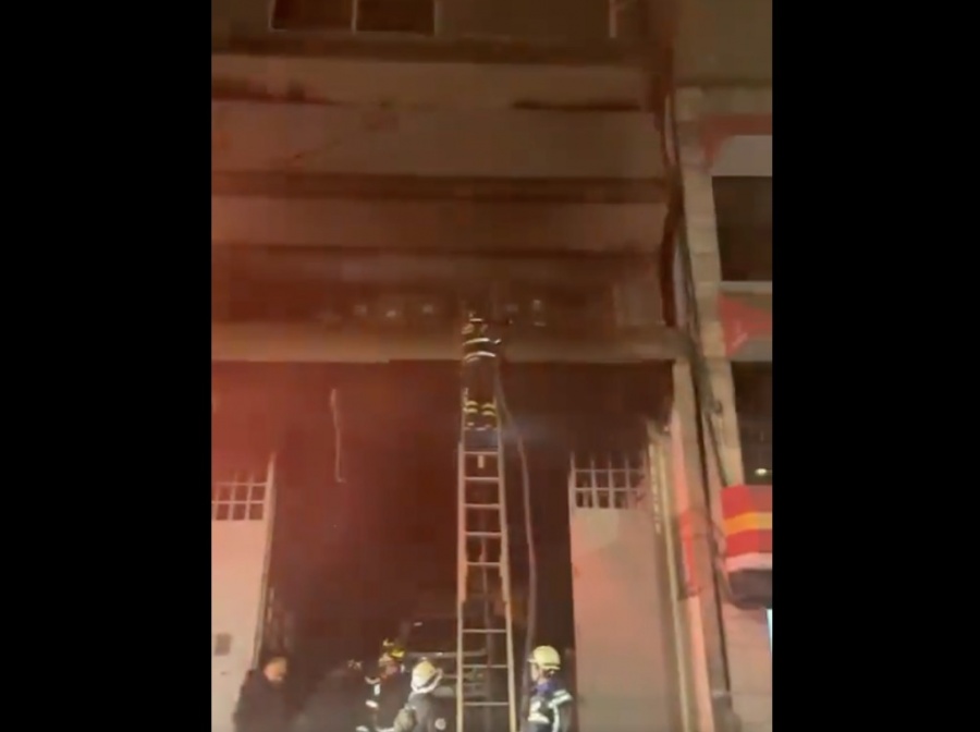 Sofocan incendio en bodega de la colonia Centro
