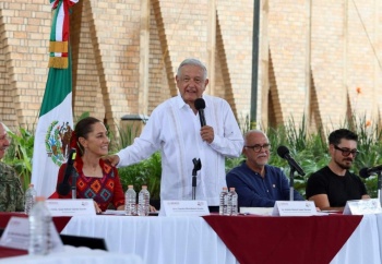 Sabidur&iacute;a pol&iacute;tica defendi&oacute; la 4T y mand&oacute; “al carajo” mito de que el pueblo es tonto: AMLO
