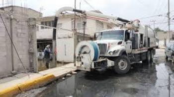 Edomex avanza en limpieza y desazolve tras lluvias en Chalco