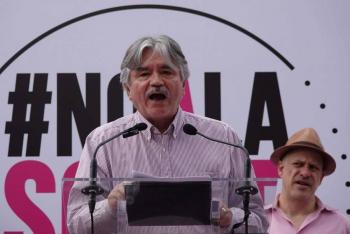 Confiesa Valdés Zurita que discurso leído a la “Marea Rosa” no fue propio, sino de organizaciones opositoras