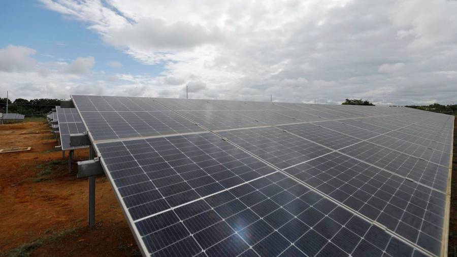 En dos años, gobierno multiplica por 10 la capacidad de energías renovables en Colombia