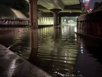 Intensas lluvias inundan varias estaciones del Metro de la CDMX, afectando el servicio en m&uacute;ltiples l&iacute;neas