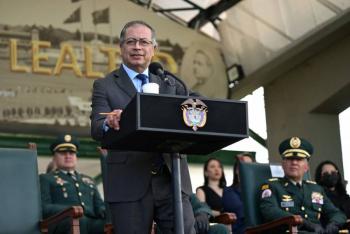 Despu&eacute;s de la idea de una Constituyente, ahora Petro propone cambiar el escudo nacional