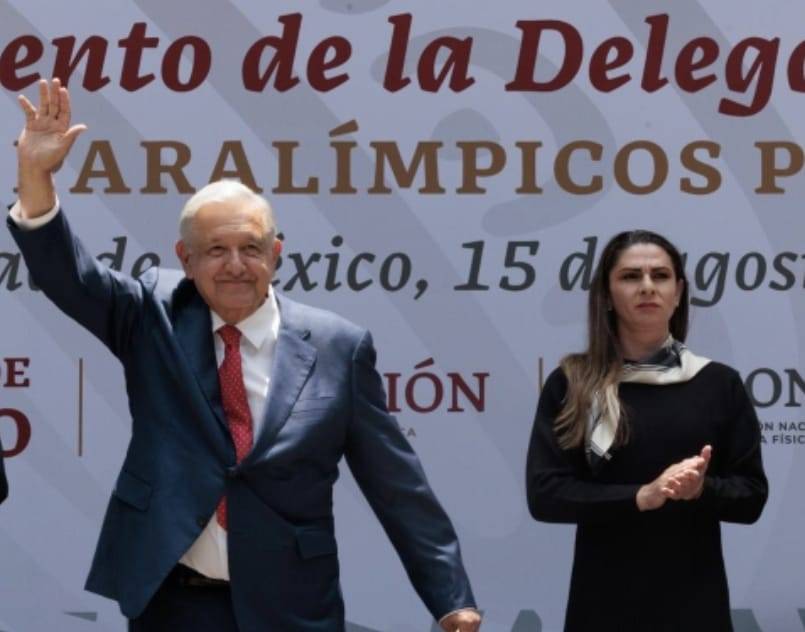 Medalla de bronce para Gabriela Guevara en cuestionamientos, la de oro para él, dice AMLO