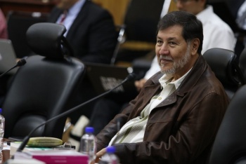 Fern&aacute;ndez Noro&ntilde;a ridiculiza manifestaci&oacute;n de X&oacute;chitl G&aacute;lvez en el INE: 