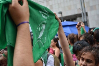 Entra en vigor ley que despenaliza el aborto en Puebla