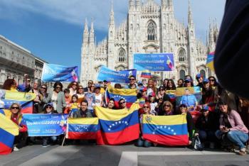Venezolanos en Italia se manifiestan en diversas ciudades contra Maduro