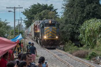Empresas ferroviarias canadienses amenazan con cierre patronal por conflicto laboral