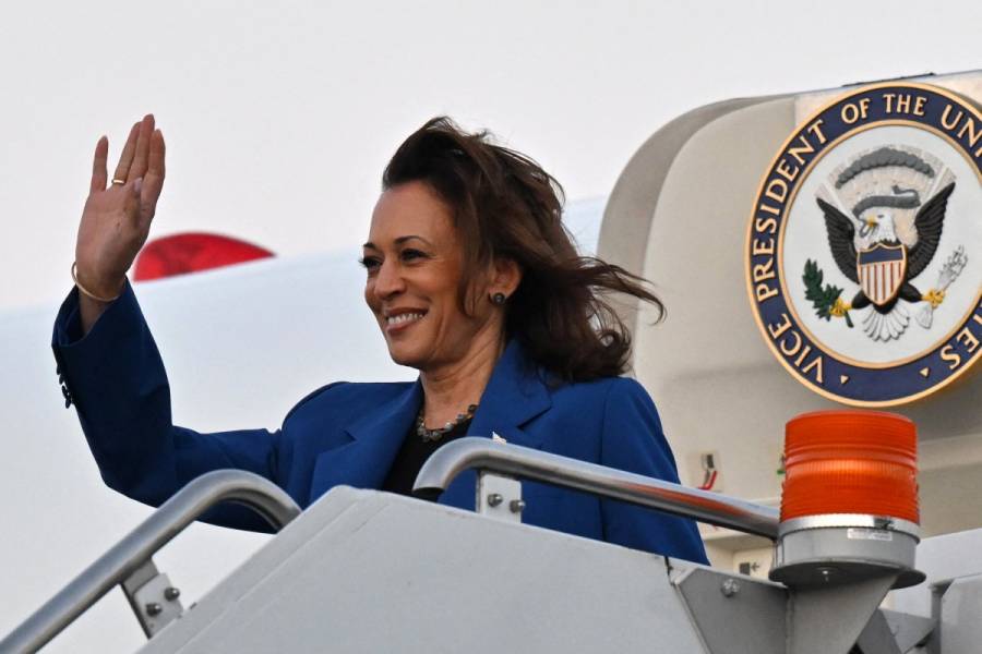 Kamala Harris llega a Chicago para protagonizar la Convención Demócrata
