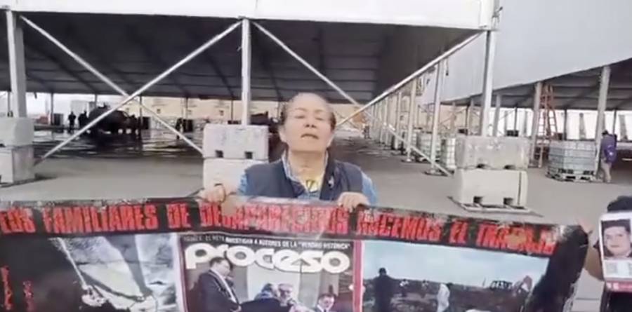Desde el Zócalo, madres buscadoras piden a AMLO que cumpla su palabra de encontrar a víctimas