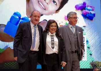 Clara Brugada promete construir una ciudad para la infancia