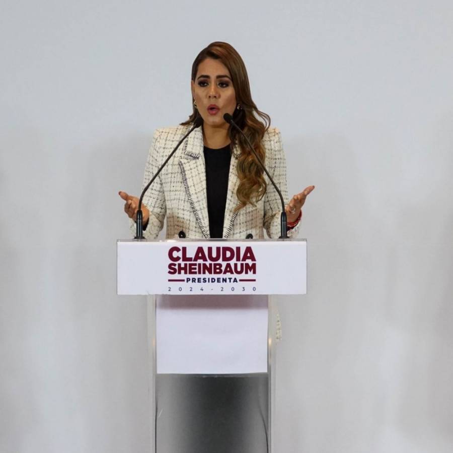 Gobernadora de Guerrero encabeza el reparto de libros gratuitos