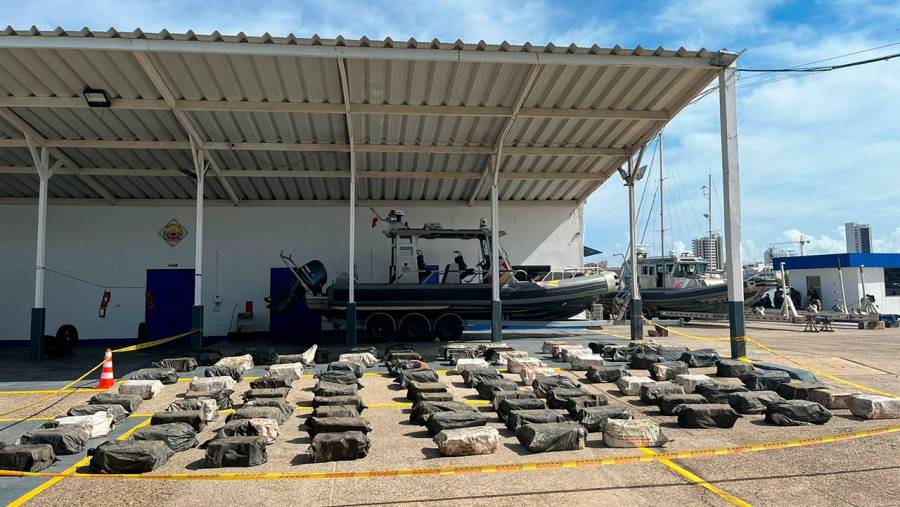 Armada de Colombia incauta más de 90 millones de dólares en cocaína y marihuana en el Caribe
