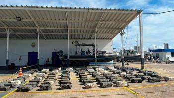 Armada de Colombia incauta m&aacute;s de 90 millones de d&oacute;lares en coca&iacute;na y marihuana en el Caribe