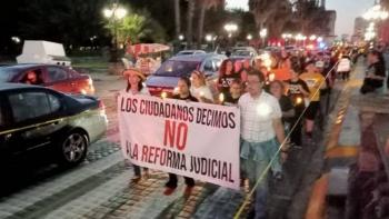 Protestan en Monterrey contra la reforma judicial de L&oacute;pez Obrador