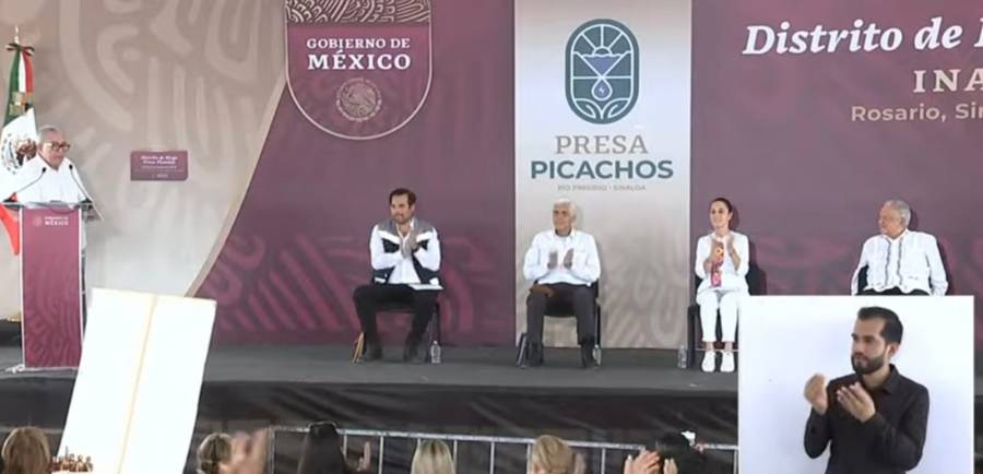 Rocha Moya agradece amparo a Sheinbaum y AMLO; asegura gobernar con ejemplo de honorabilidad de Obrador