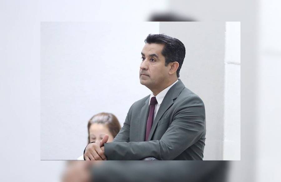 Instituciones Educativas Deben Eliminar el Uso de Forro de Plástico en Libros y Libretas, Asegura Diputado Eloy Franklin Sarabia