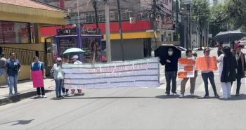 Trabajadores de la salud en CDMX exigen pago de horas extras