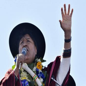 Evo Morales desaf&iacute;a a jueces en Bolivia y convoca a congreso partidista
