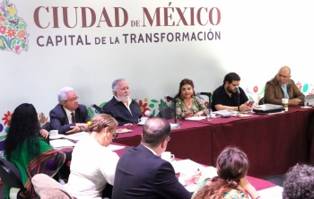 Clara Brugada afina proyecto de gobierno con su gabinete legal