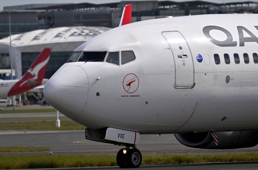 Las ganancias de Qantas caen a medida que las tarifas caen tras el Covid