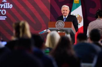 AMLO y Sheinbaum acuerdan mantener est&iacute;mulos fiscales y precios de combustibles