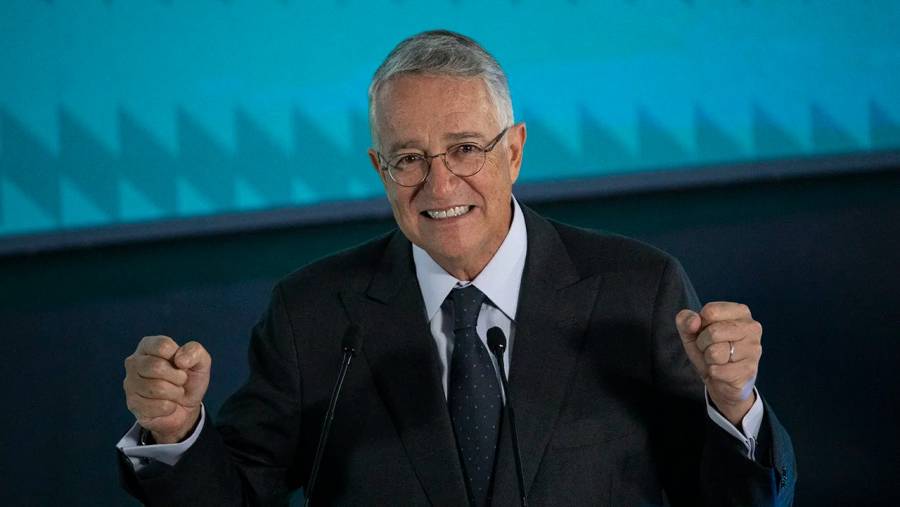 Ricardo Salinas Pliego denuncia 