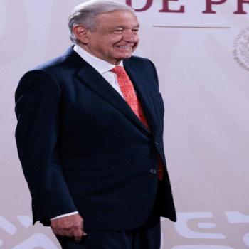 Merecen una felicitaci&oacute;n los magistrados del TEPJF al soportar presiones, considera AMLO