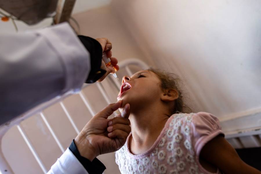 Empieza la campaña de vacunación contra la polio en la Franja de Gaza